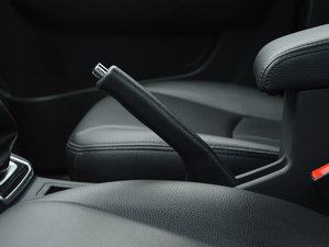 2016款基本型 驻车制动器