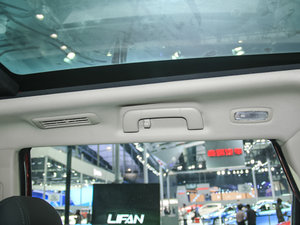 2017款1.5T 手动标准型 空间座椅