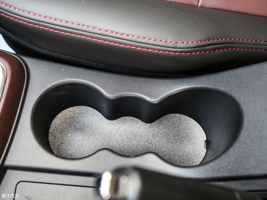 2017���~�� 1.8L �քӾ�Ӣ��