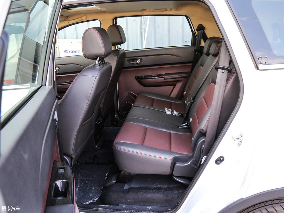 2017���~�� 1.8L �քӾ�Ӣ��