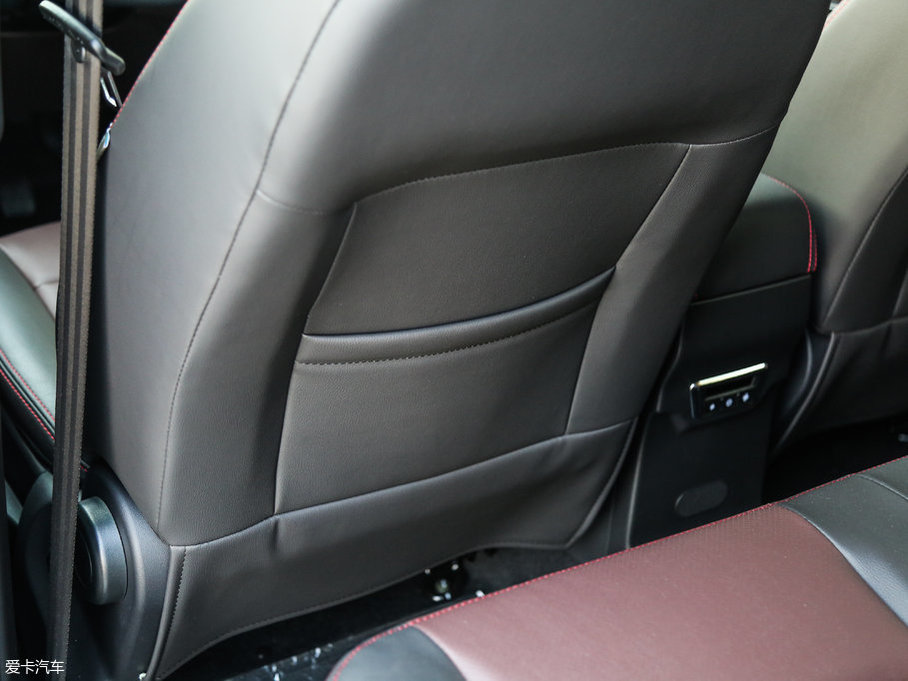 2017���~�� 1.8L �ք�(d��ng)��Ӣ��