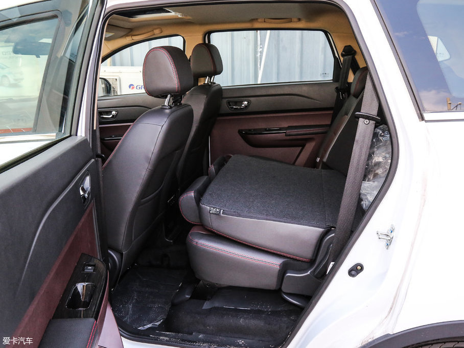 2017���~�� 1.8L �ք�(d��ng)��Ӣ��