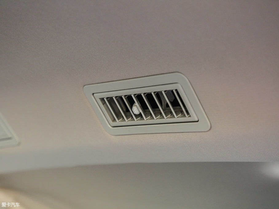 2017���~�� 1.8L �քӾ�Ӣ��