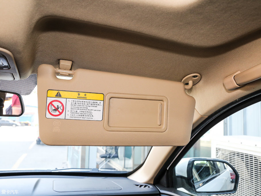 2017���~�� 1.8L �քӾ�Ӣ��