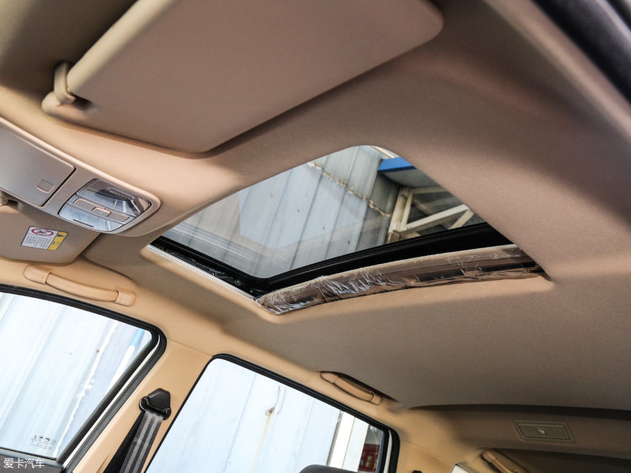 2017���~�� 1.8L �քӾ�Ӣ��