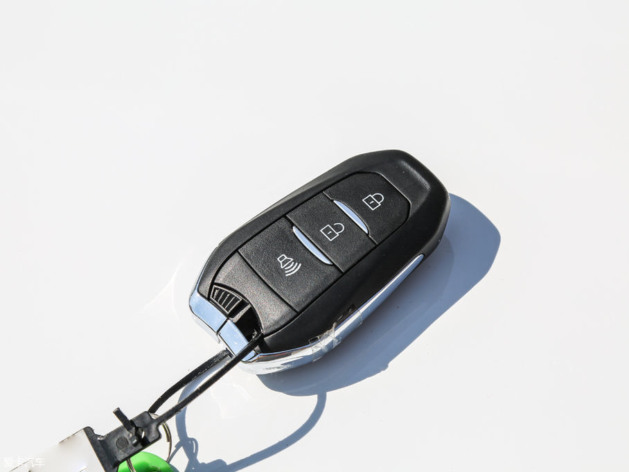 2017���~�� 1.8L �քӾ�Ӣ��