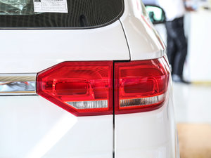 2017��1.8L �քӾ�Ӣ�� �������^