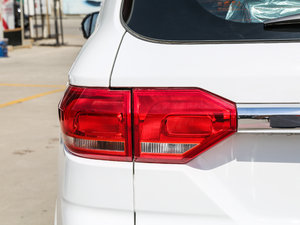 2017��1.8L �քӾ�Ӣ�� �������^