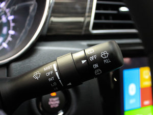 2017��1.8L �քӾ�Ӣ�� �п؅^