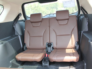 2017款1.5T 自动舒适型 后排座椅