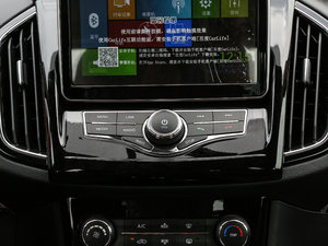2017款2.0L 手动舒适型 中控区