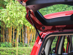2017款1.8L 手动精英型 空间座椅