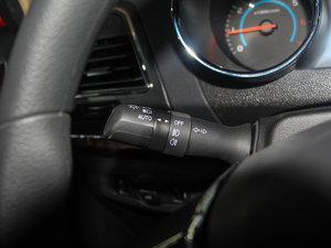 2017款1.8L 手动精英型 中控区