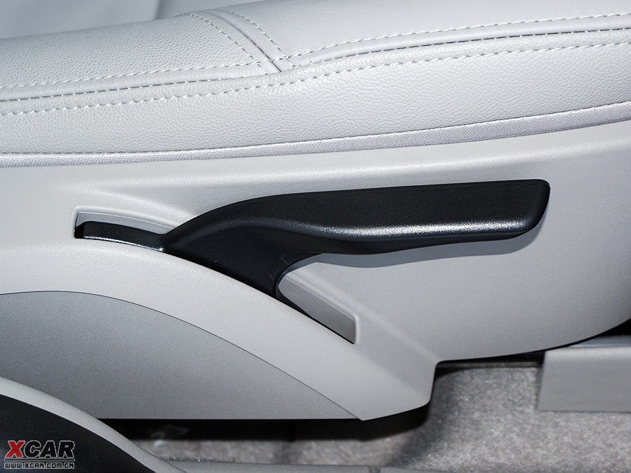 2010���֠���S40 2.0L �Ԅ����а�