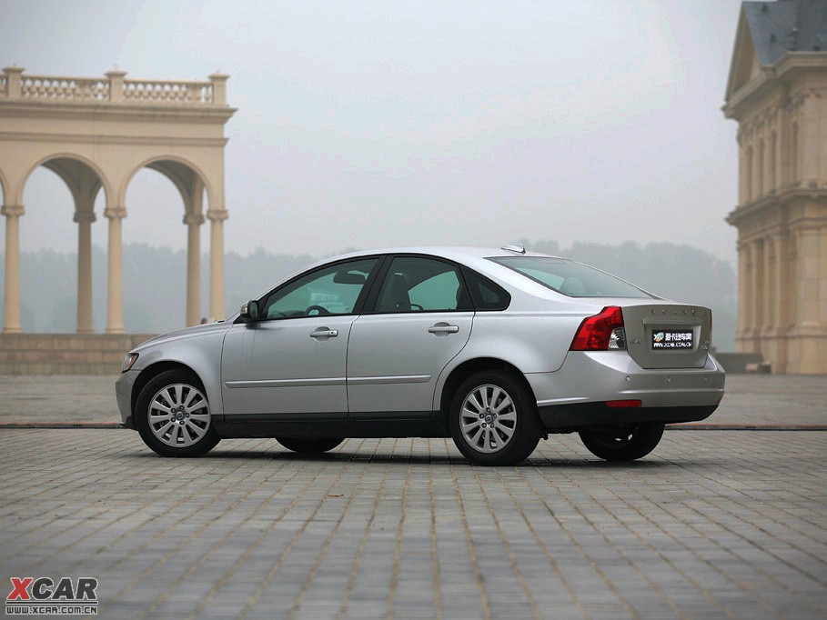 2010���֠���S40 