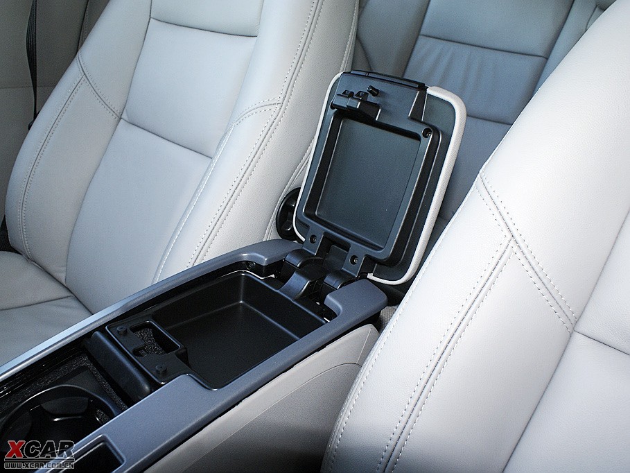 2010���֠���S40 2.0L �Ԅ����а�