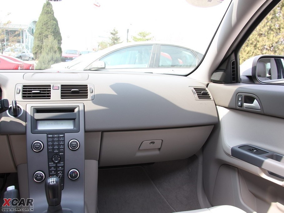 2010���֠���S40 