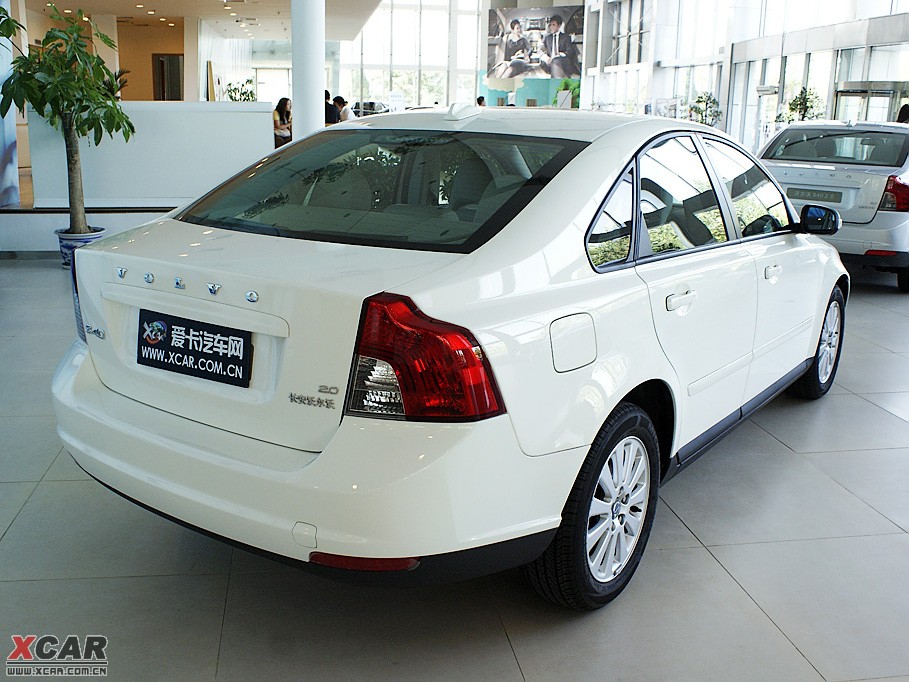 2010���֠���S40 2.0L �Ԅ����а�