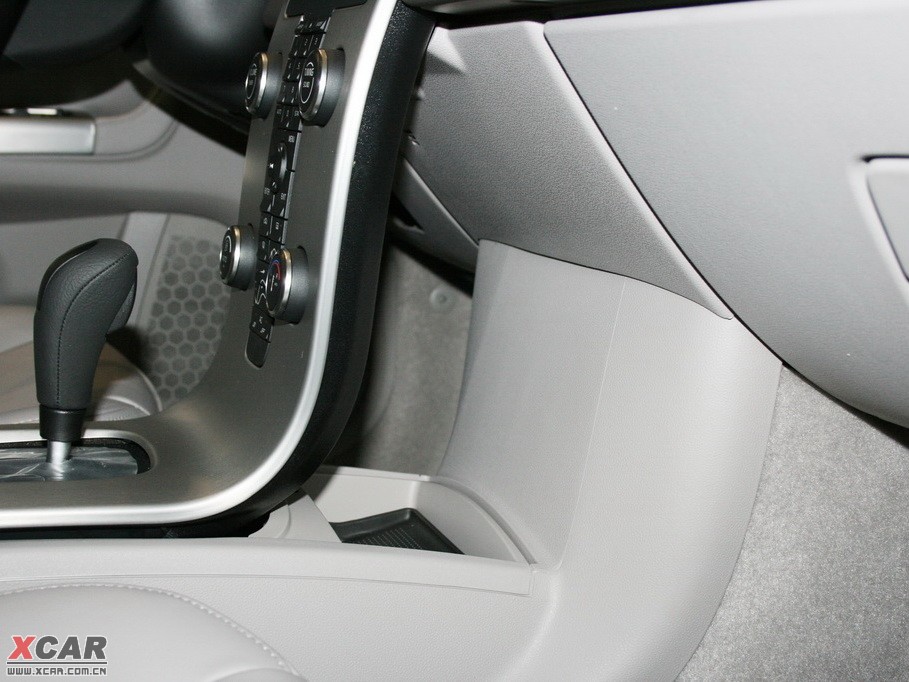 2010���֠���S40 2.0L �Ԅ�(d��ng)���Ű�