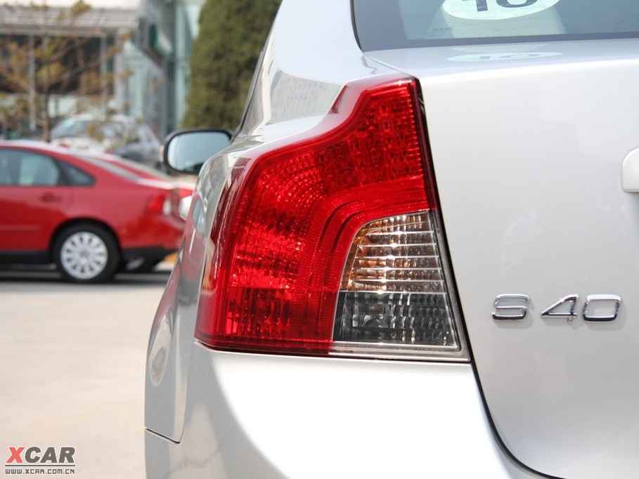 2010���֠���S40 