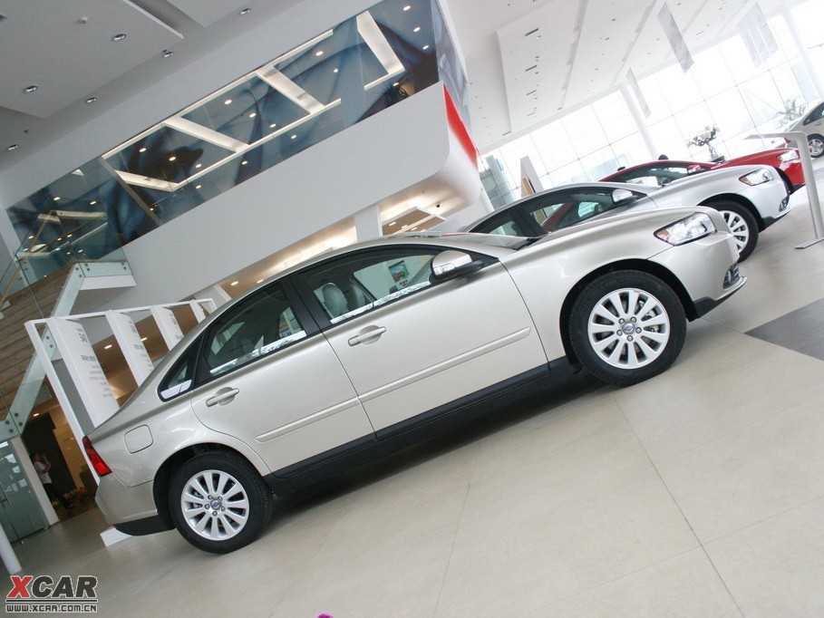 2010���֠���S40 2.0L �Ԅ�(d��ng)���Ű�