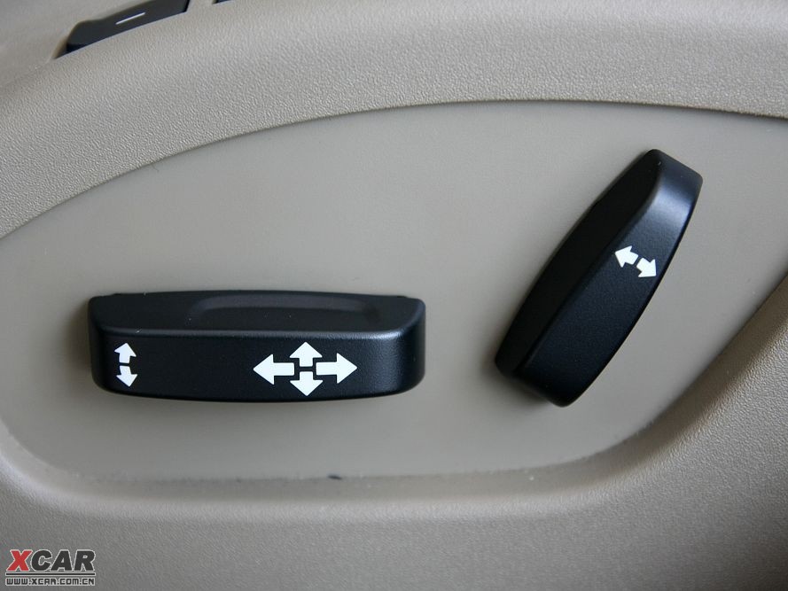 2009���֠���S80L T6 �����