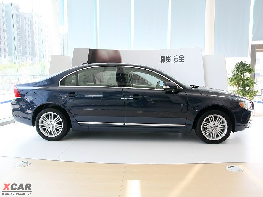 2009���֠���S80L T6 �����