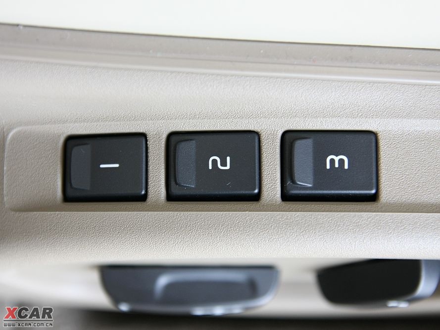 2009���֠���S80L T6 �����