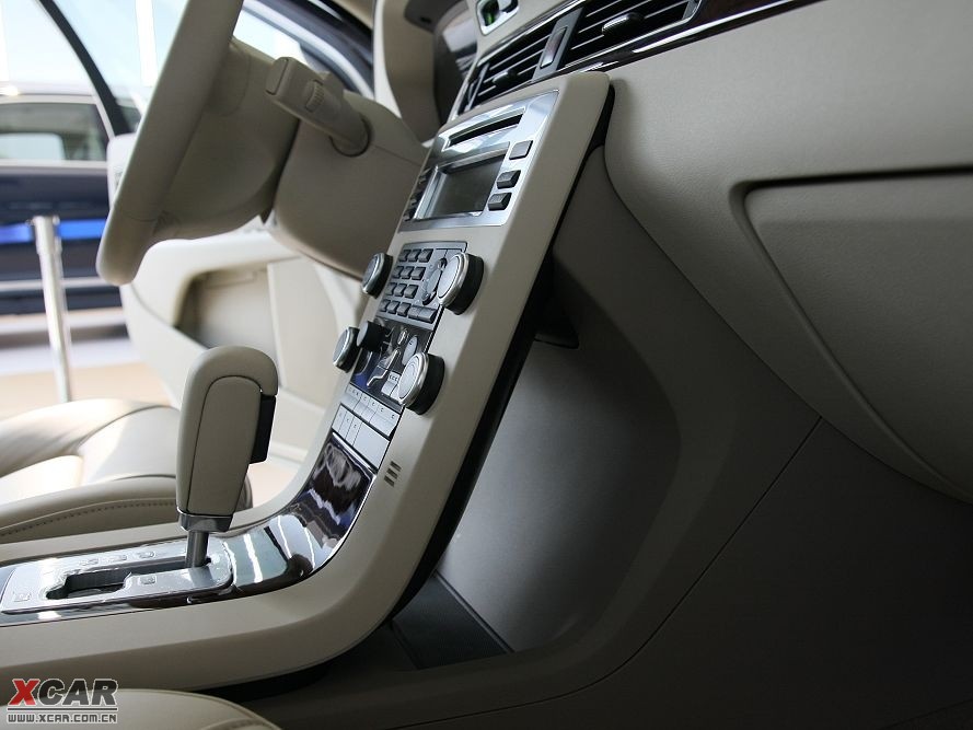 2009���֠���S80L T6 �����