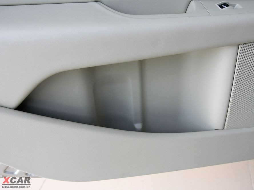 2009���֠���S80L T6 �����