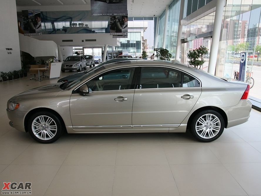 2009���֠���S80L T6 �����