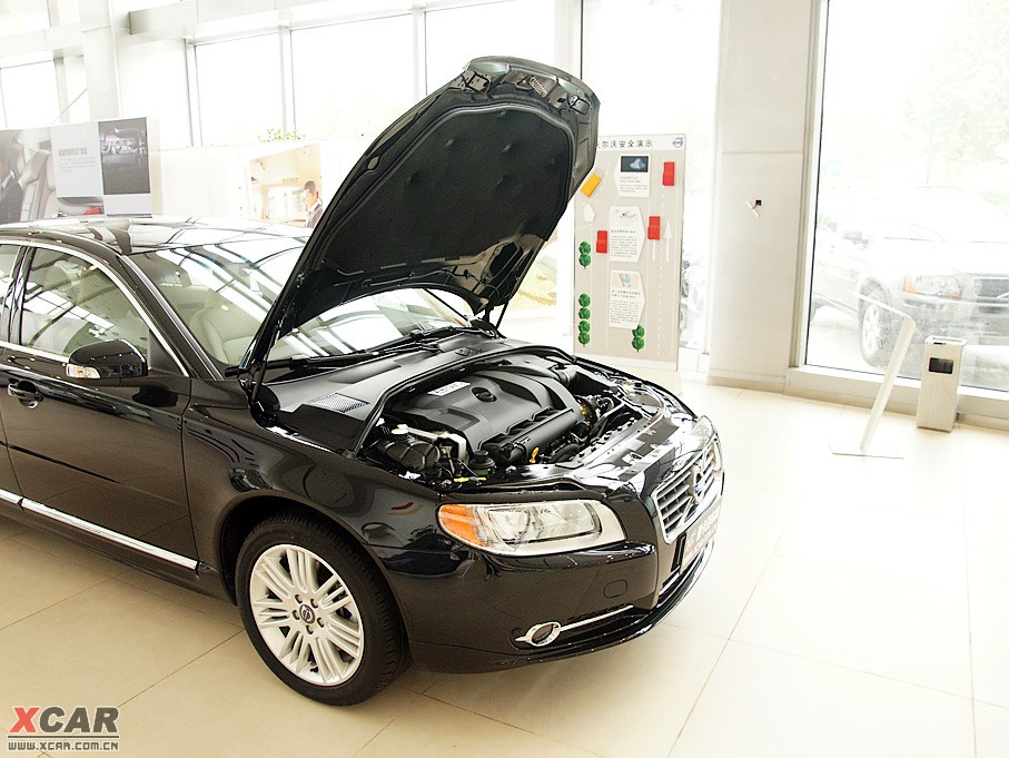 2009���֠���S80L T6 �����