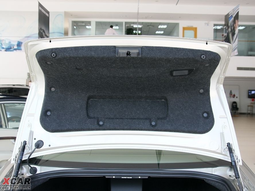 2009���֠���S80L T6 �����