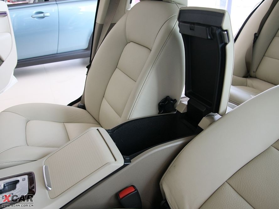 2009���֠���S80L T6 �����