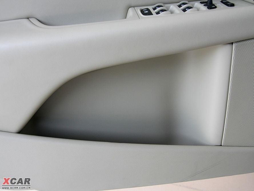 2009���֠���S80L T6 �����