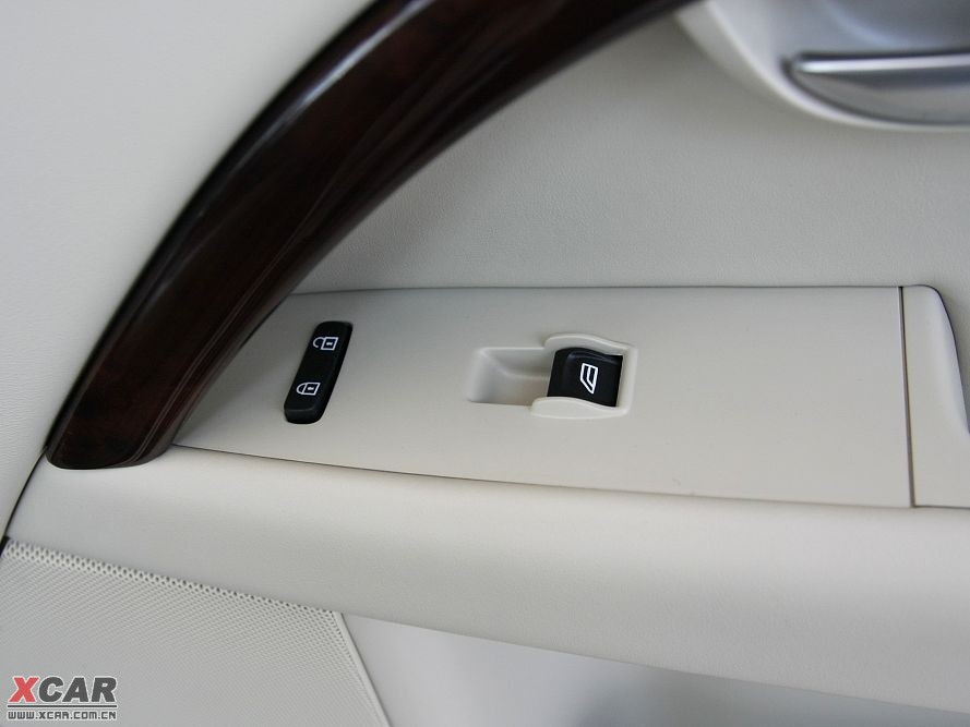 2009���֠���S80L T6 �����