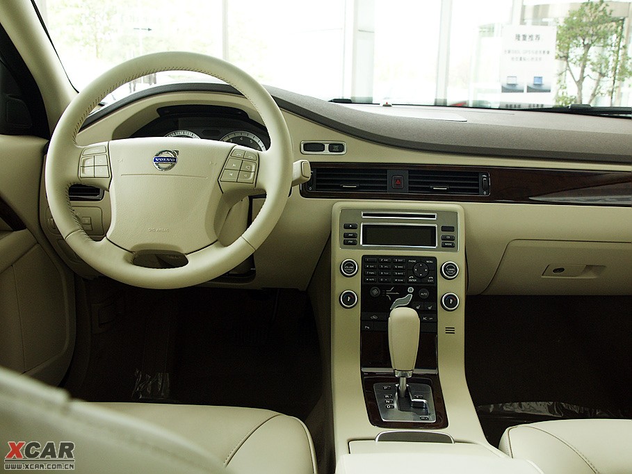 2009���֠���S80L T6 ���Ű�
