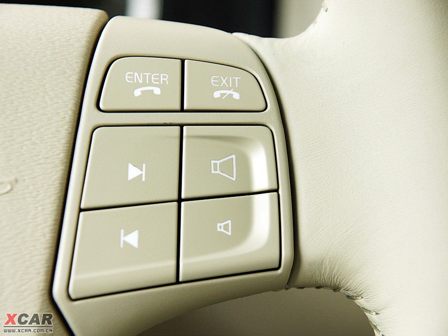 2009���֠���S80L T6 �����