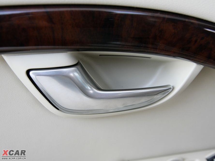 2009���֠���S80L T6 �����