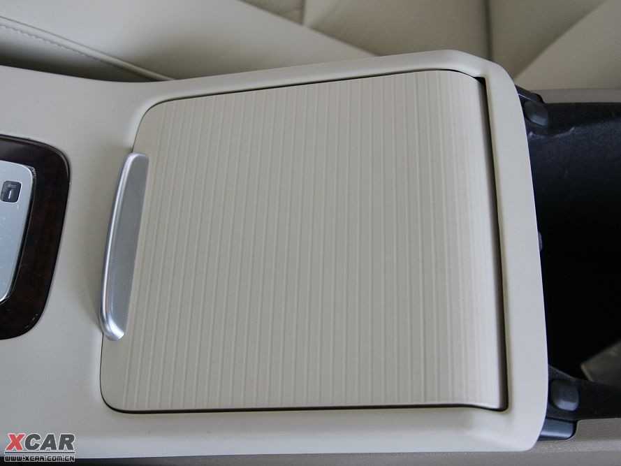 2009���֠���S80L T6 �����