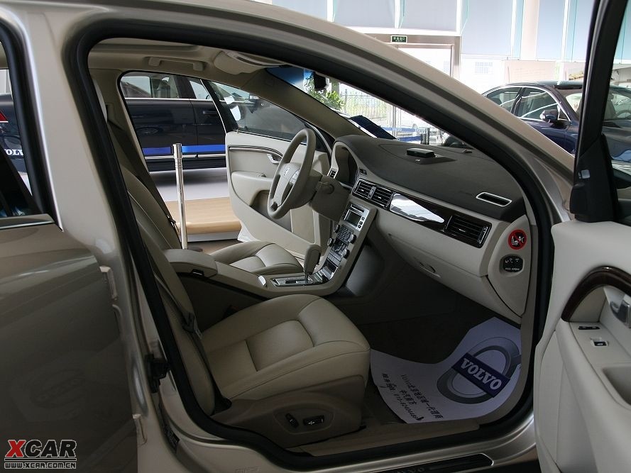 2009���֠���S80L T6 �����