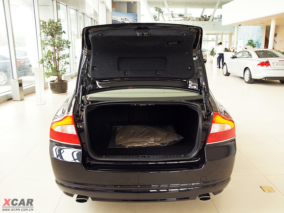 2009���֠���S80L T6 �����