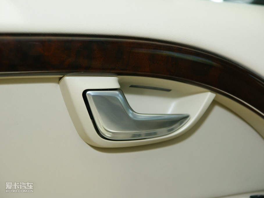 2010���֠���S80L 3.0T T6 ������Ű�