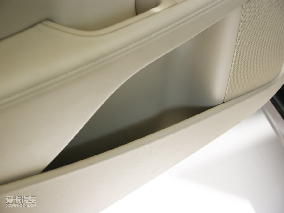 2010���֠���S80L 3.0T T6 ������Ű�