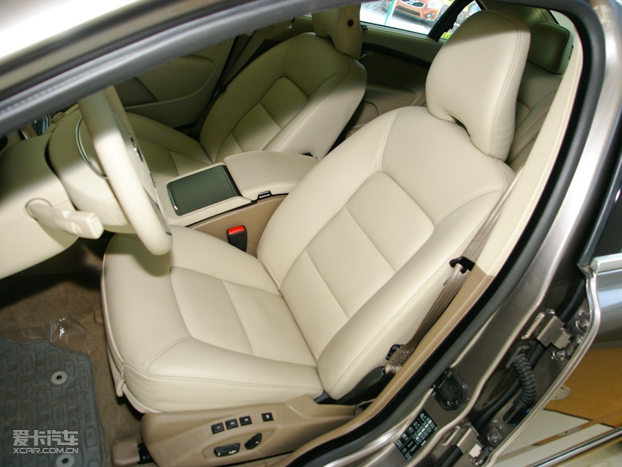 2010���֠���S80L 3.0T T6 ������Ű�