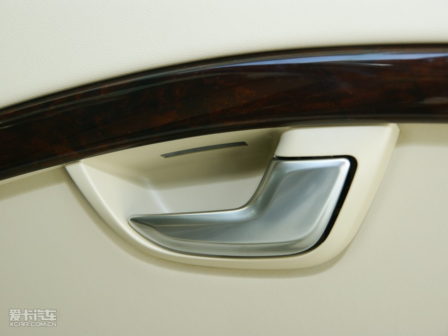 2010���֠���S80L 3.0T T6 ������Ű�