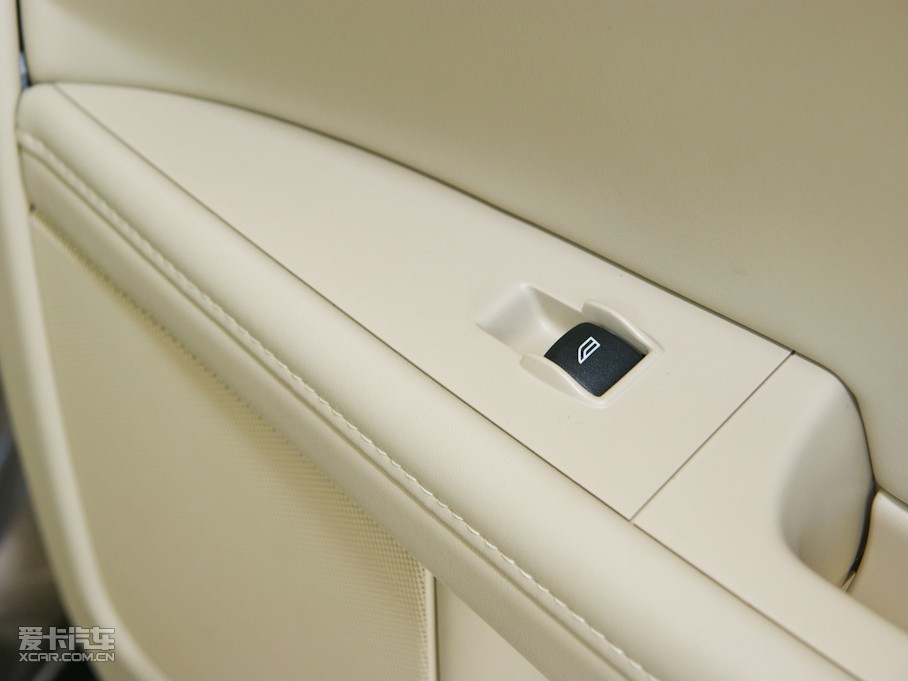 2010���֠���S80L 3.0T T6 ������Ű�