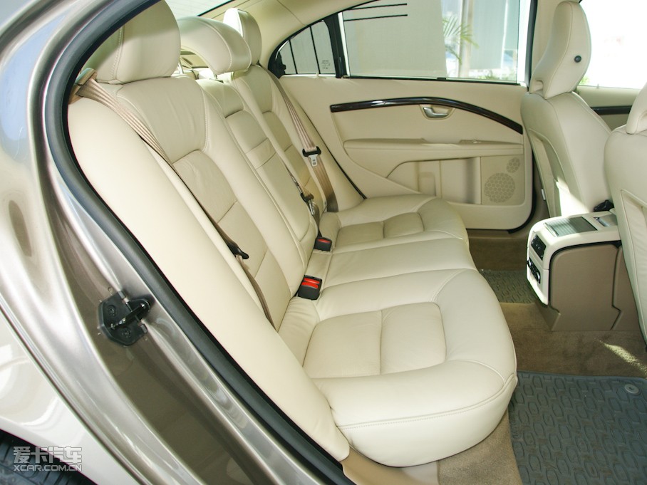 2010���֠���S80L 3.0T T6 ������Ű�