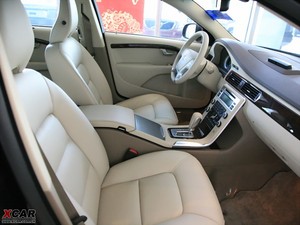 2010款2.5T 两驱智尊版 空间座椅