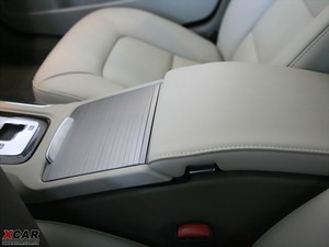 2010款2.5T 两驱智尊版 空间座椅